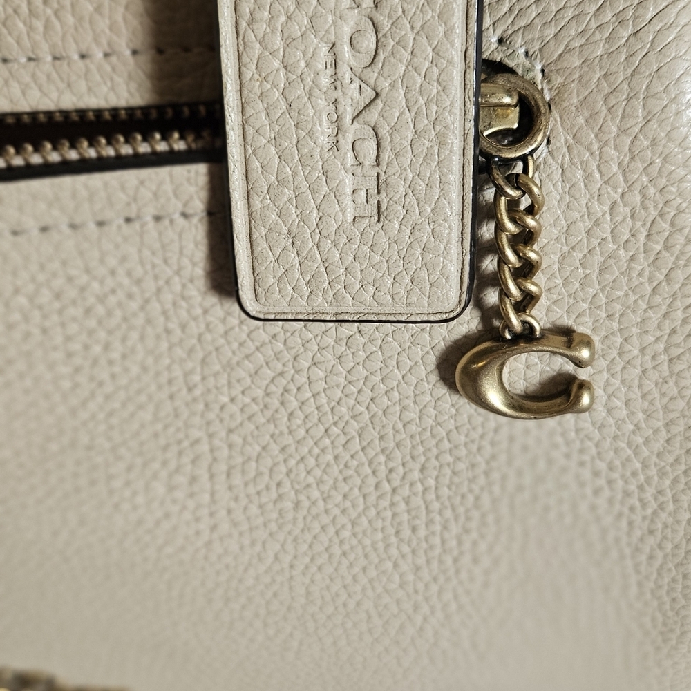 Coach Purse - Picture 7 of 11